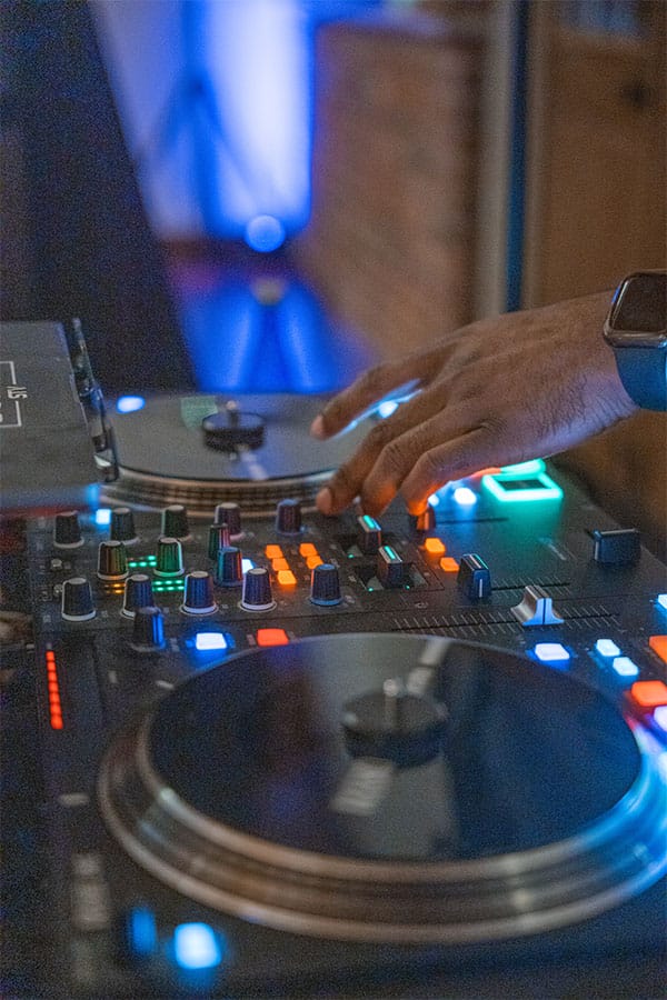 DJ turntables